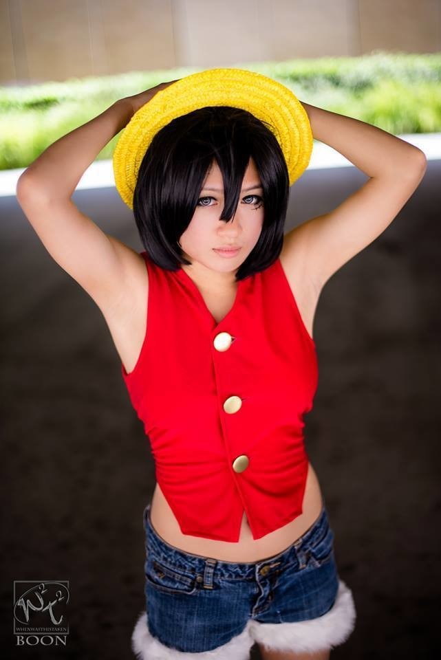 This 'One Piece' Fan's Femme Luffy Cosplay Is Gomu Gomu No A-Mi-zing -  Entertainment